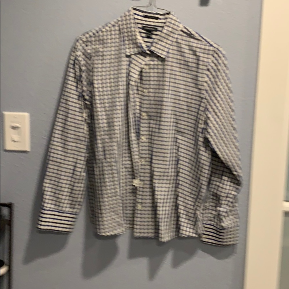 Blue and white check pattern women’s button down
